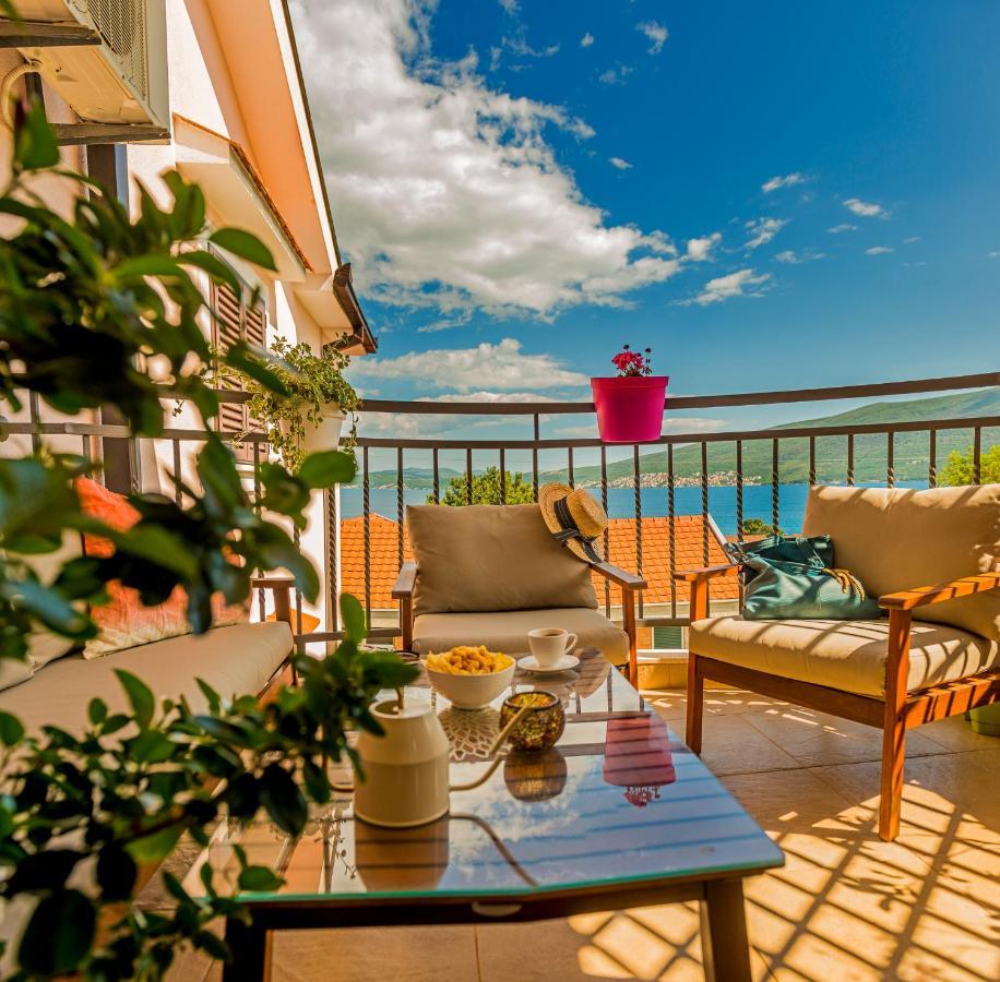 Cicciobello Lux Apartment Baosici With Stunning Sea View Экстерьер фото
